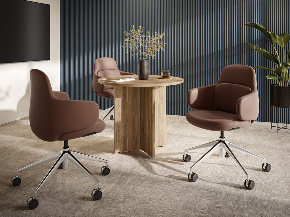 Viva Club Chair - Aluminum